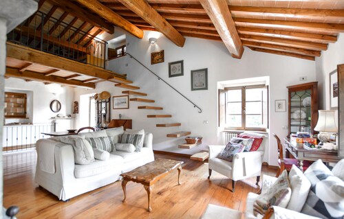 Lovely home in Caprese Michelangelo