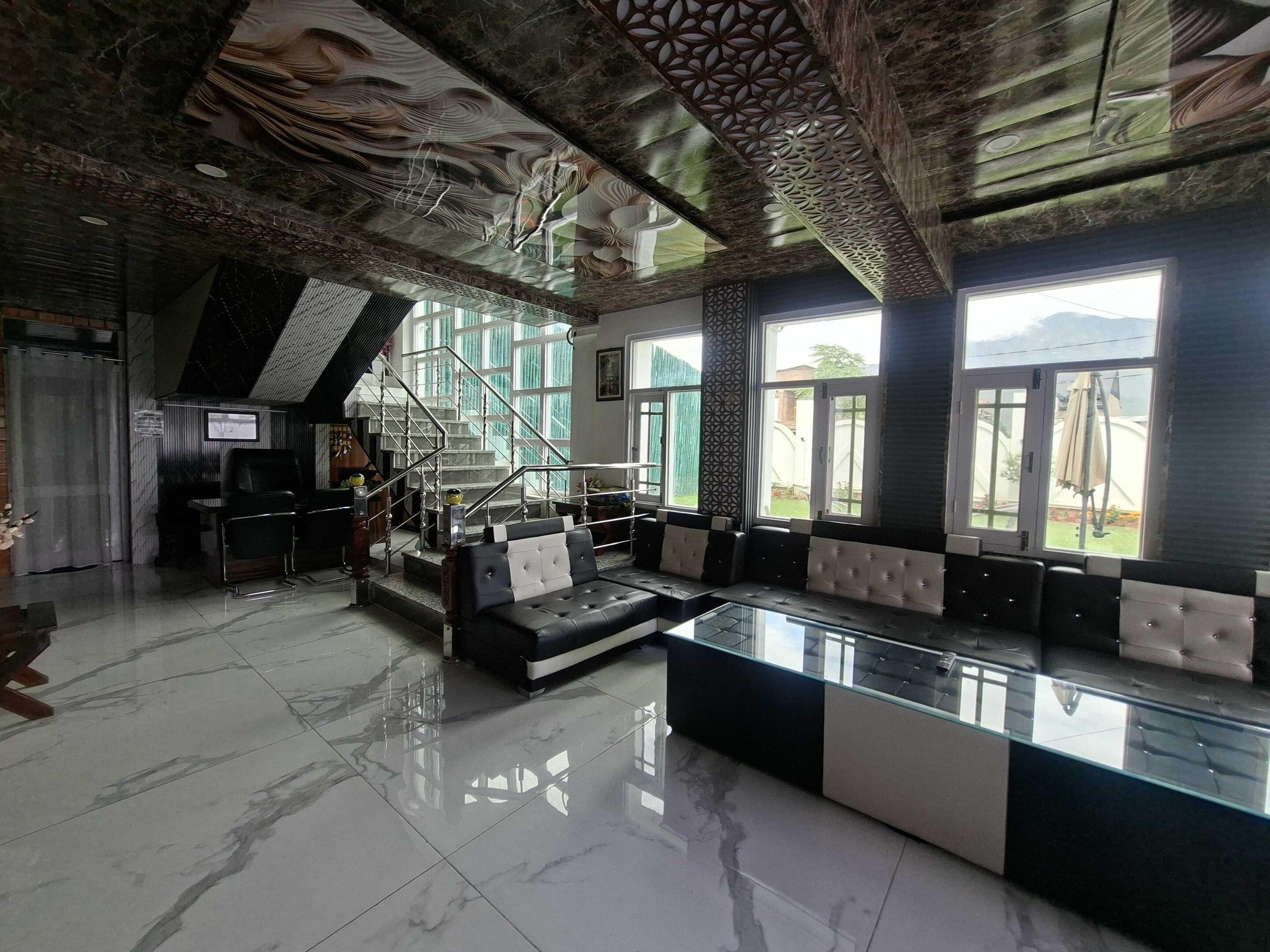 House | Reception