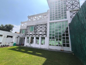 Ngoại thất