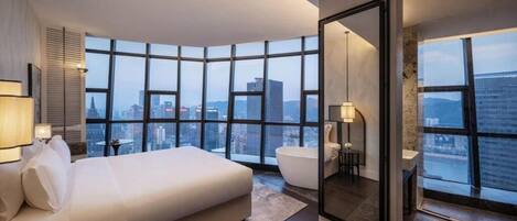 Deluxe Double Room, Bathtub, River View | WiFi (free)