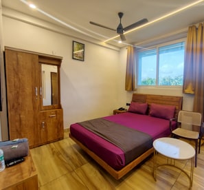 Room - Lake Residency (Kadayal)