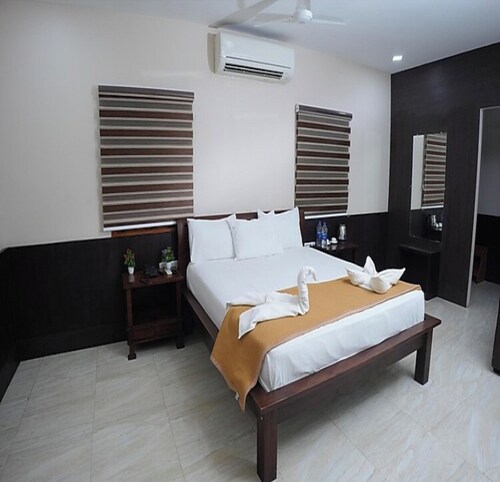 AAR Royal Residency