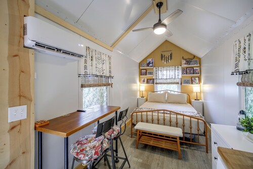 < 1 Mi to Appalachian Trail: Cozy Couple's Getaway