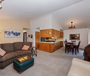 Curl up in the inviting living room & stream your favorites on the smart TV​ - Aspen Glen Mountain Escape (Green Valley Lake)
