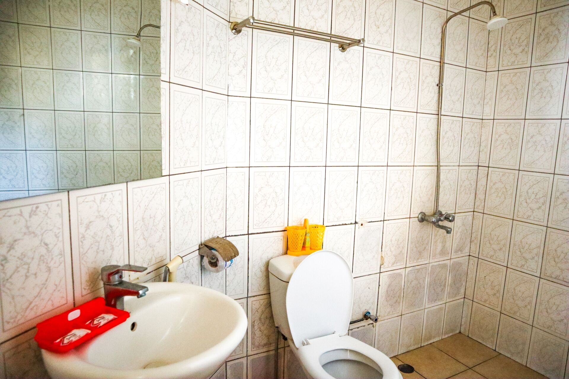 Classic Single Room, Patio, Garden View | Bathroom | Free toiletries, slippers, towels, soap