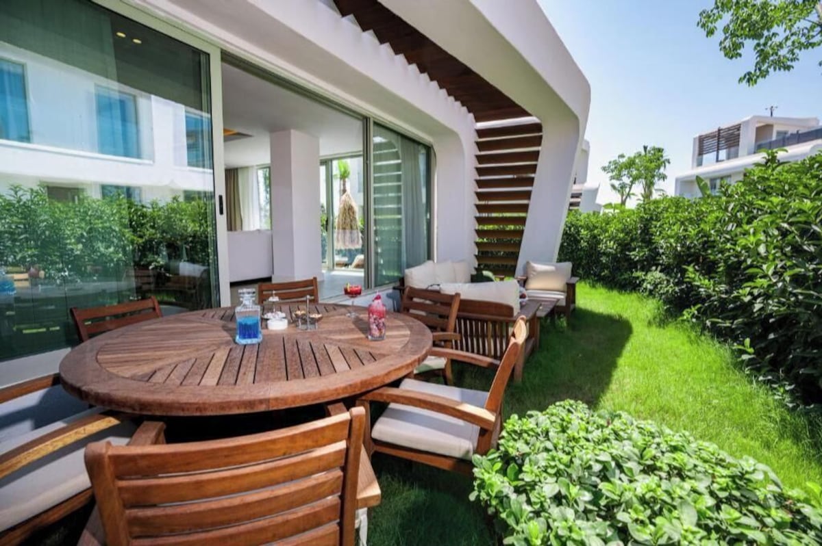 Host profile image
