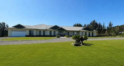 Olive Ridge Estate - 43 peaceful acres in the heart of Pokolbin, Olive Ridge Estate can easily accommodate up to 30 guests
