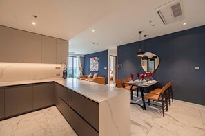 Khu vực ăn uống tại phòng