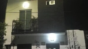 Exterior - Small Suite 7 (1.36 miles from the historic old town) (Guadalajara)