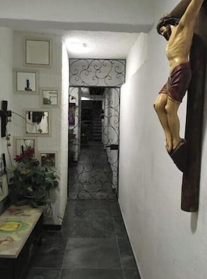 Interior - Small Suite 8 (1.36 miles from the historic old town) (Guadalajara)