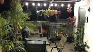 Outdoor dining - Small Suite 8 (1.36 miles from the historic old town) (Guadalajara)