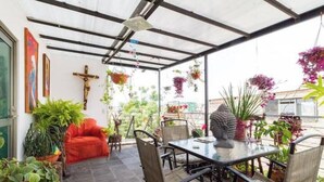 Outdoor dining - Loft + Kitchen + Bathroom + Living Room / 3 km from the Cathedral / 1 km from the Metro (Guadalajara)