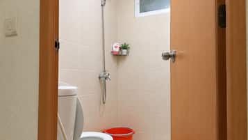 Standard Room | Bathroom