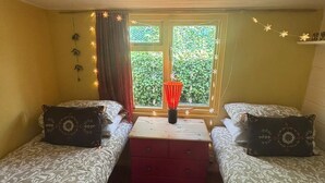 2 bedrooms - Hippy peace shack (Phillack)