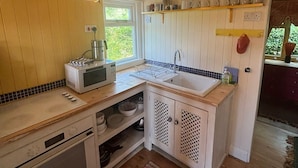 Private kitchen - Hippy peace shack (Phillack)