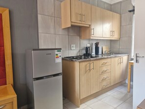 微波爐、爐具、廚房用具/餐具/器皿