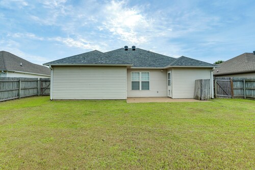 Quiet Jonesboro Home w/ Yard: 3 Mi to ASU