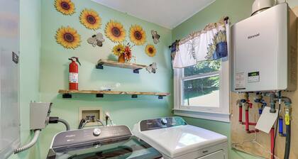Fishing Dock & Sauna! Farmville Gem w/ Views