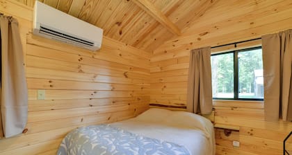 Oxford Cabin Near State Forest & Snowmobile Trails