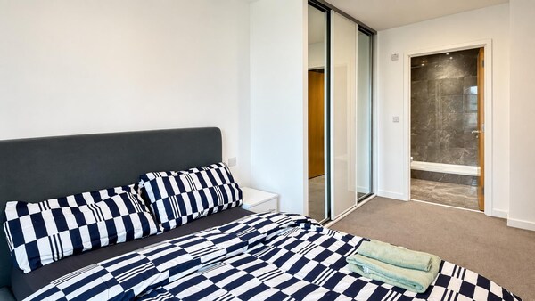 2-bed - Sleeps 4 - City Centre - Birmingham