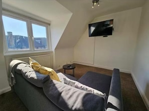 Living area - Two Bedroom Flat in Camden (London)