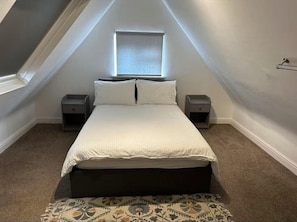 Room - Two Bedroom Flat in Camden (London)