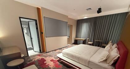 Oris Signature Hotel