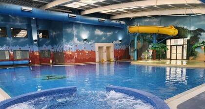 Caravan Sleeps 6 With Parking