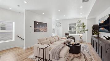 Smart TV, offices