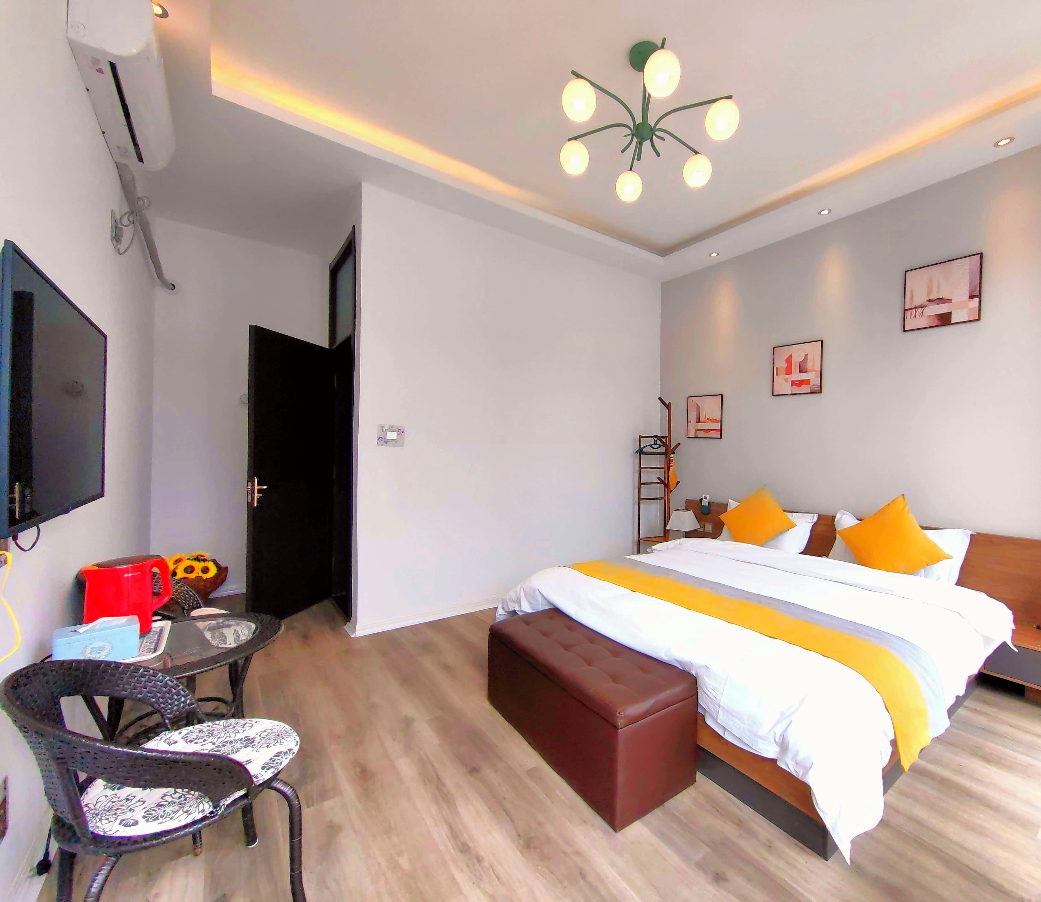 Chambre Double Confort, balcon, vue colline