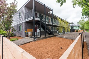 Exterior | Dog Friendly | Free Parking - Extended Stay Apt #3 • 1 BD-Full Kitchen • Downtown McMinnville (McMinnville)