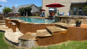 Pool - Hilltop house with city view w/pool & jacuzzi (San Antonio)