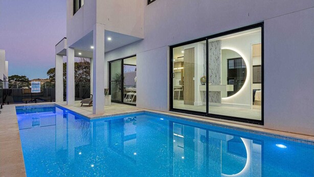 Unclassified image, 1 of 11, button - Spacious 5BR Home, Private Pool Near Syd Airport (Bexley)