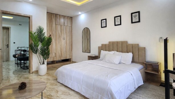 Room - 2-Bedroom Duplex in Lekki, with 24/7 Light, Pool, Gym, and Playground. (Lekki)