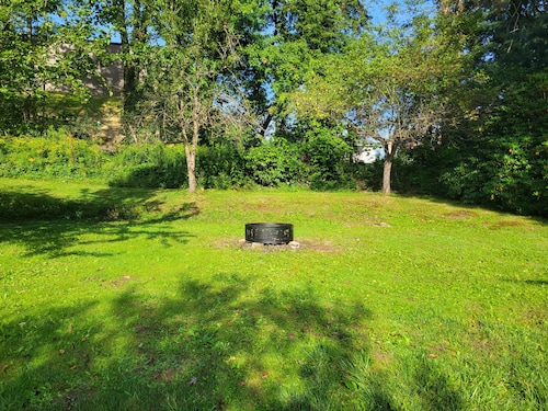 The Plymouth Retreat 3 bedroom home  in the heart of PA Wilds 