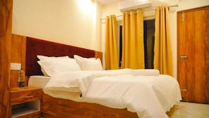 Desk, free WiFi - Bunk Hostel Tapovan (Rishikesh)