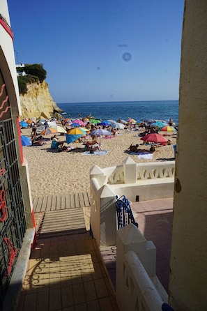 Beach - A House by the Atlantic Ocean in Carvoeiro (Carvoeiro)