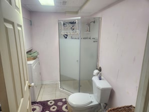 Bathroom - Room-quiet Basement in Markham (Markham)