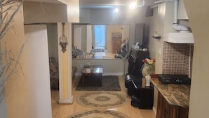 Room, 1 Bedroom, Smoking | Living room - Room-quiet Basement in Markham (Markham)