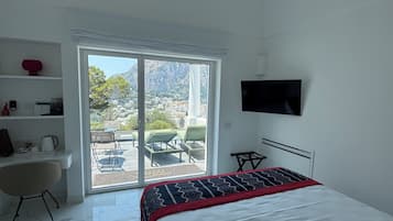 Premier Double Room, Sea View | In-room safe, desk, laptop workspace, blackout drapes