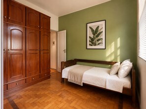 Iron/ironing board - Vrbo Property (Rio de Janeiro)