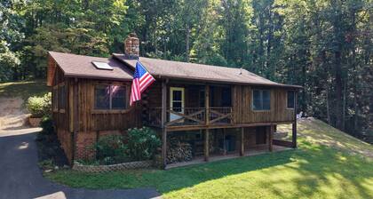 Rocky Top Cabin in Boones Mill
