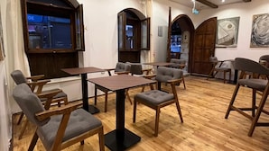 Dining - Bademli Ancanoz Taş Ev (DİKİLİ)