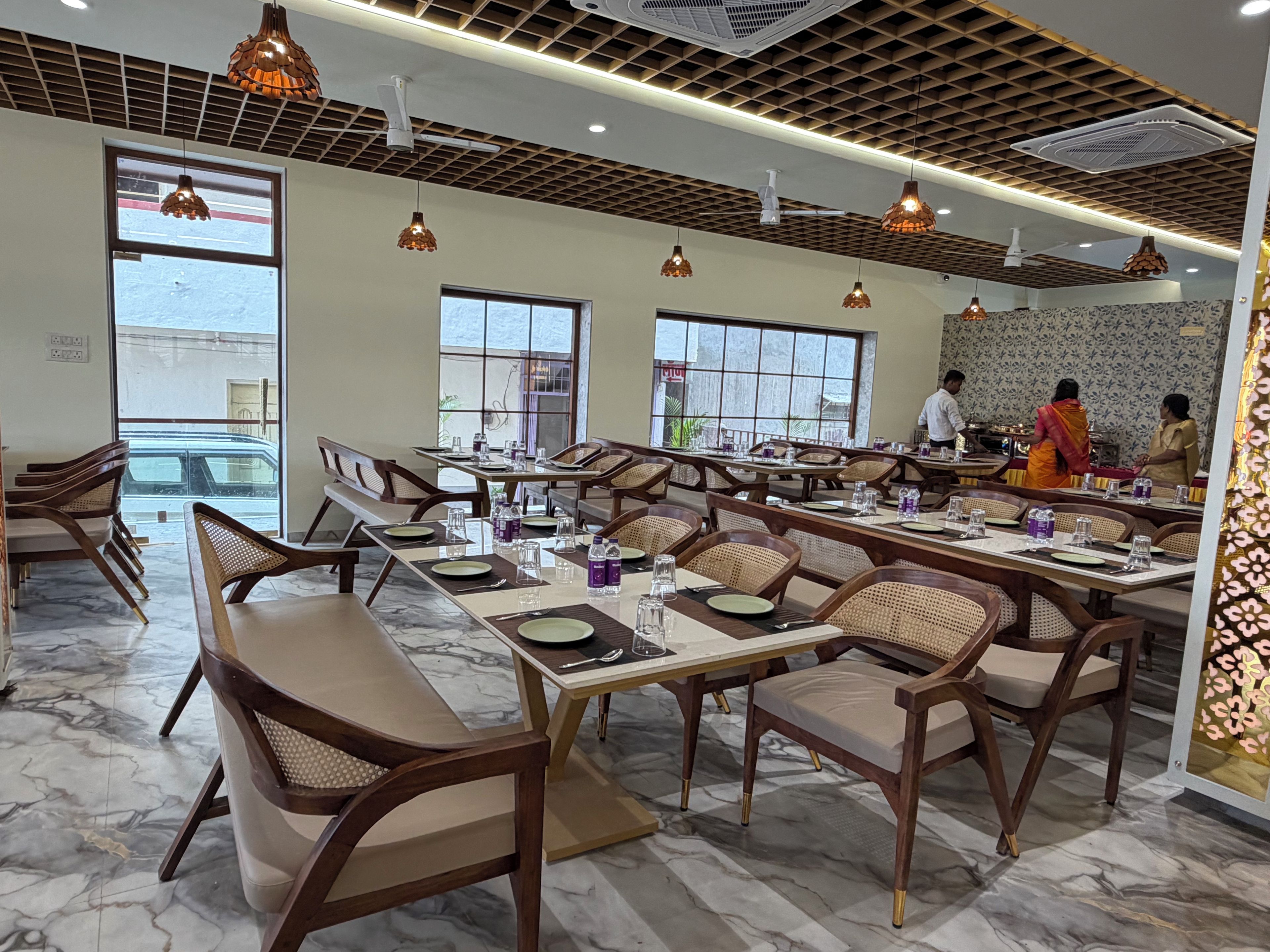 مطعم