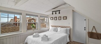 Stay at Bearskin Neck