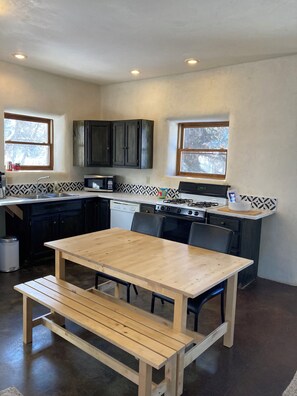 Private kitchen - Mountain Retreat Minutes from Sunlight Ski Area (Glenwood Springs)