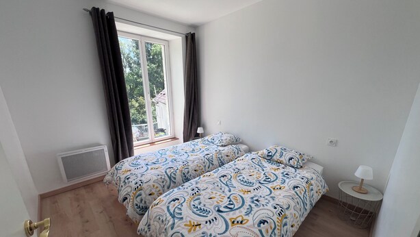 Room - Vrbo Property (Dole)