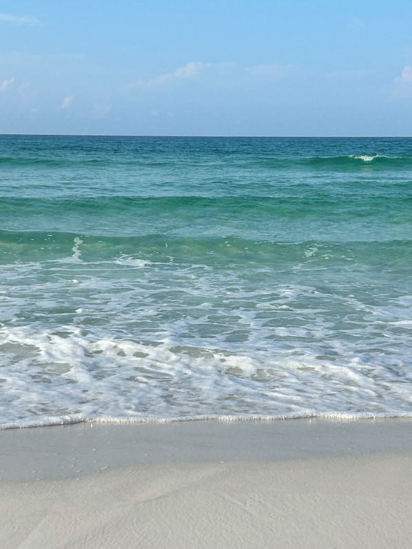 A beach with clear water and a sandy shore. - Charming 30A Beach Home, 5Min walk to Gulf, on front of the community pool, A/C (Santa Rosa Beach)