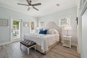 3 bedrooms - Charming 30A Beach Home, 5Min walk to Gulf, on front of the community pool, A/C (Santa Rosa Beach)