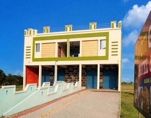 Deluxe Jyoti Inn